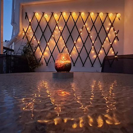 Tomis Sea View Apartment Пирей Экстерьер фото