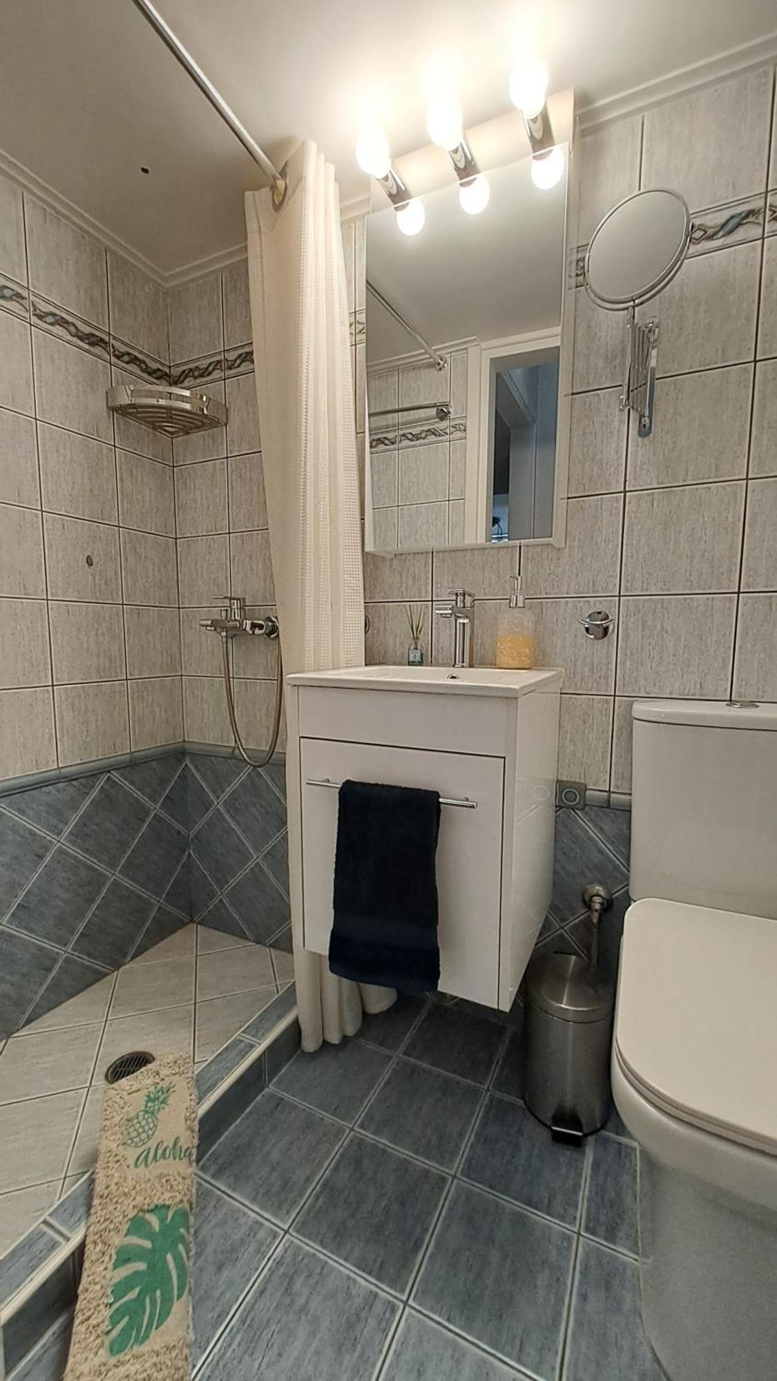 Tomis Sea View Apartment Пирей Экстерьер фото